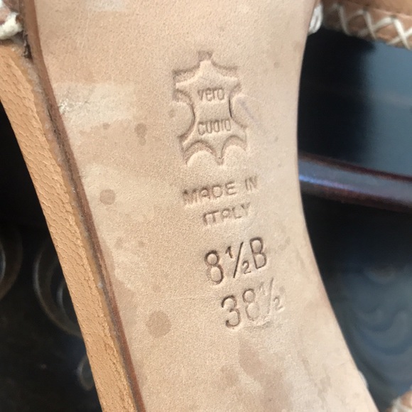 BCBG MAX AZRIA 4 inch high heels 8.5 - Picture 10 of 11